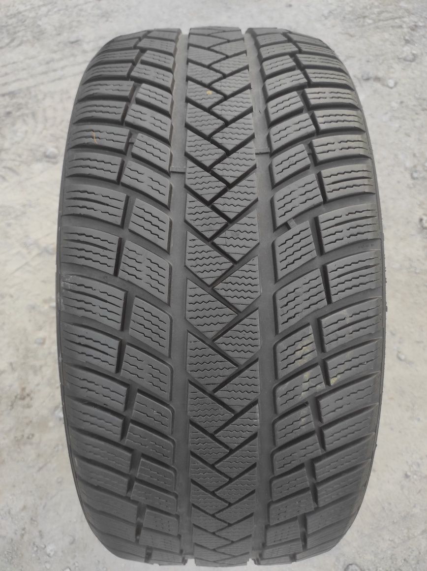 Opona zimowa Vredestein WinTrackPro 235/40r19(96W)