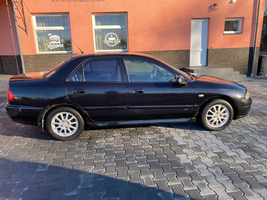 автомобіль MITSUBISHI CARISMA 2003 рік