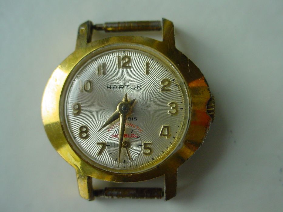 Relógio de senhora de corda Harton.