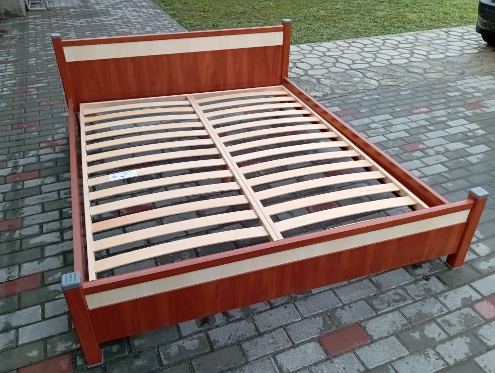 Двоспальне ліжко 200x160