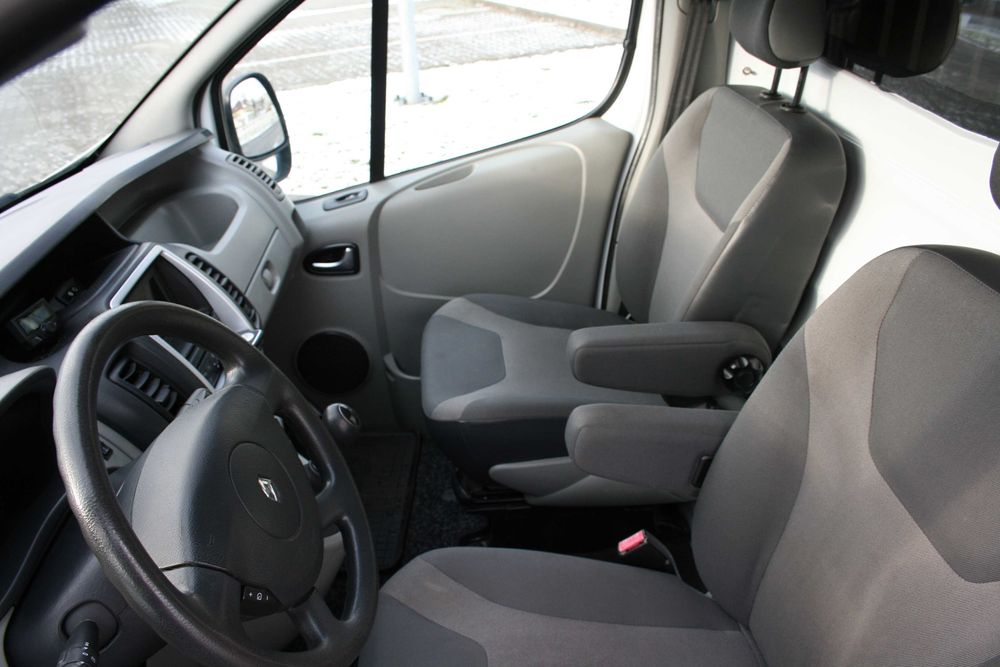 RENAULT TRAFIC/ Vivaro L1H1/ 2.0 DCI/ KLIMA / Oferta prywatna/ ZAMIANA