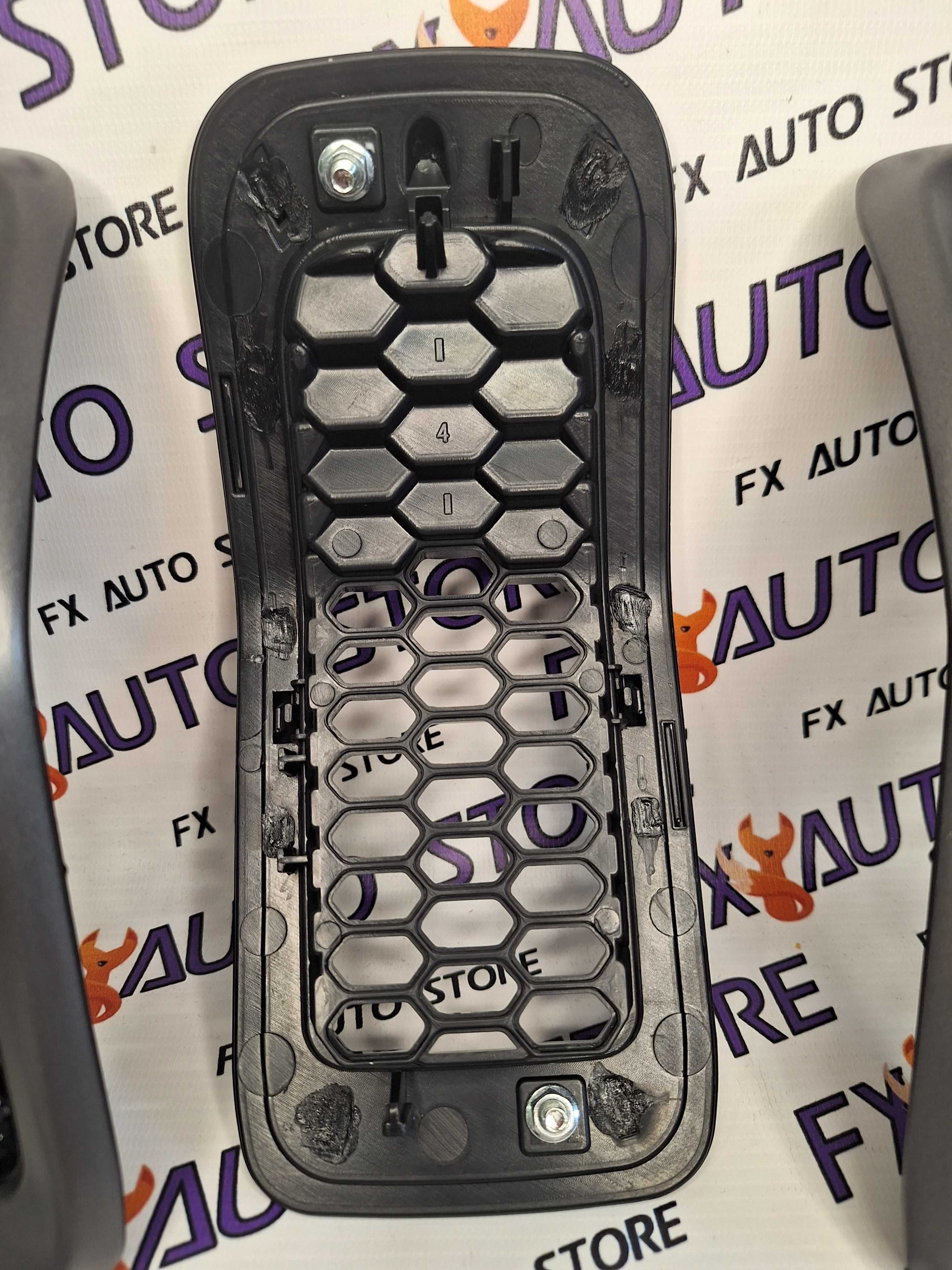 Решітка радіатора Графіт сіра матова Jeep Cherokee KL 2014-18