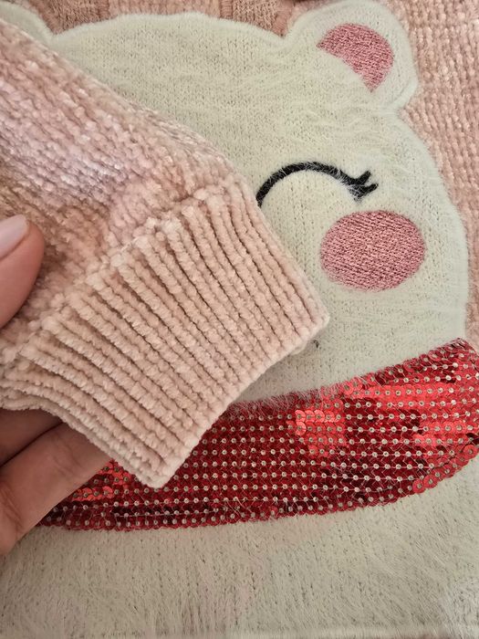 Zimowy sweterek z misiem nowy r.122