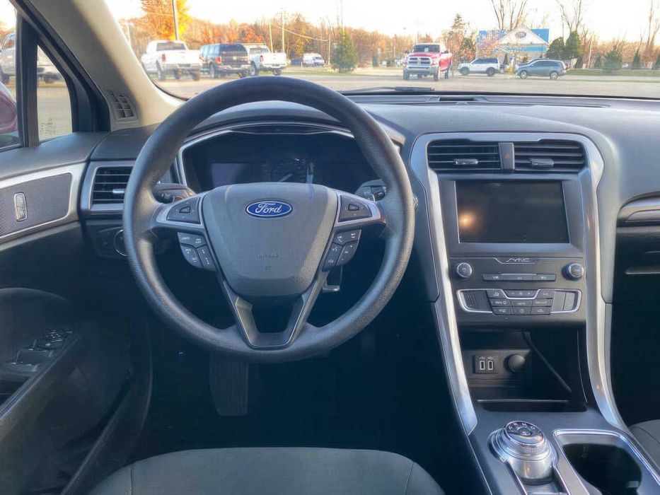 Ford Fusion SE      2019