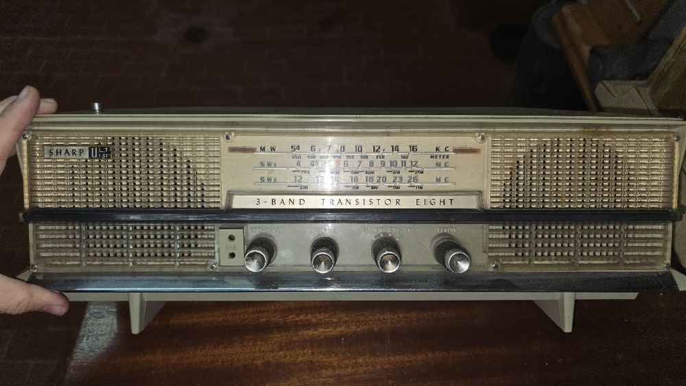 Radio antigo marca Sharp