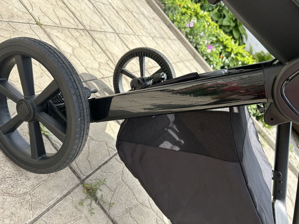 Carrello Omega Plus коляска 2 в 1