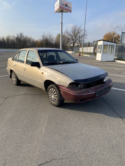 Daewoo Nexia 1.5 отличная техника и кузов, переоформление всего 699$