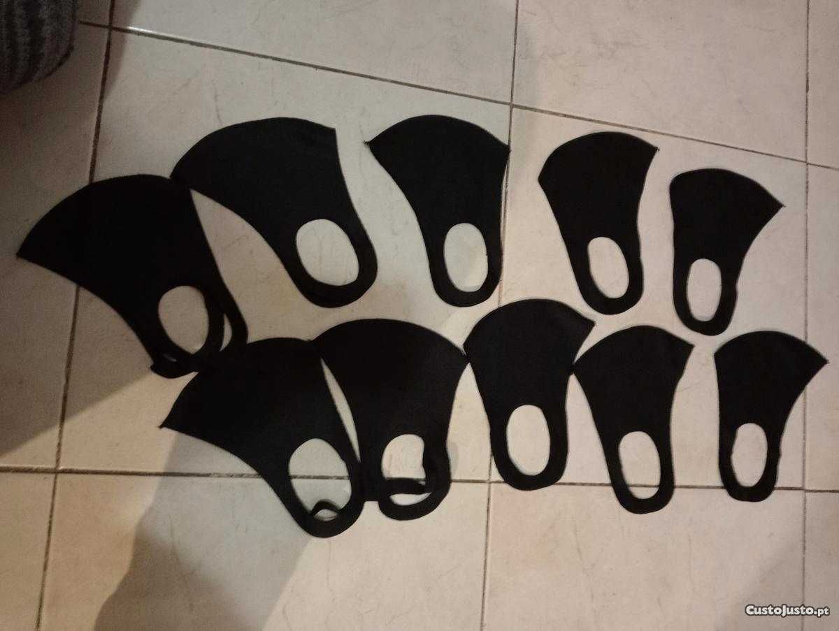 Pack de 10 mascaras em tecido pretas "novas e embaladas
