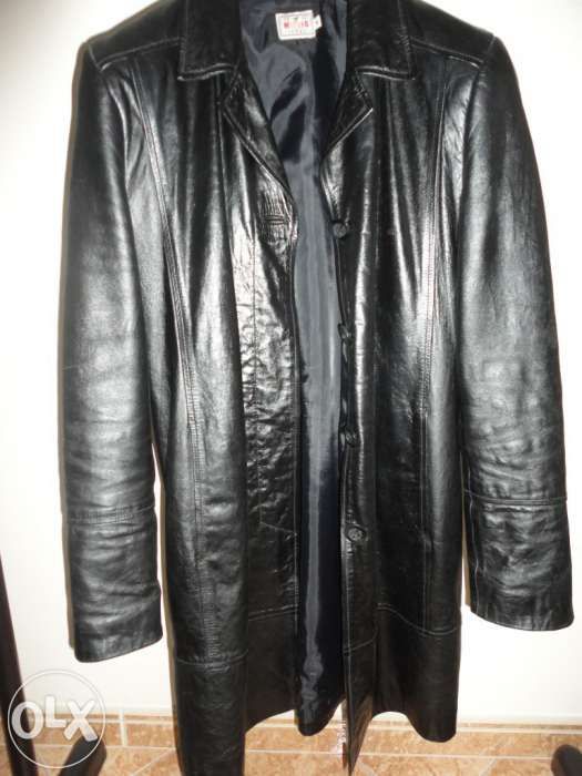 Casaco de pele seminovo Mustang tamanho M.