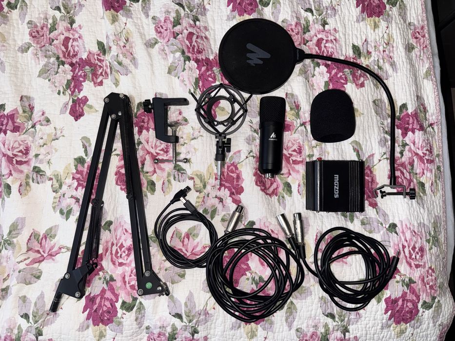 Zestaw mikrofon + zasilacz i kable