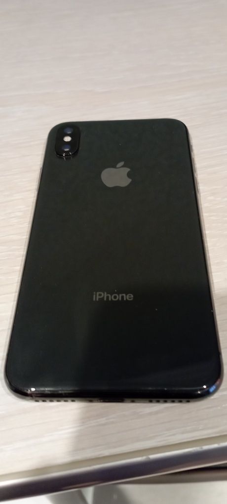 iPhone X 64g з чохлом