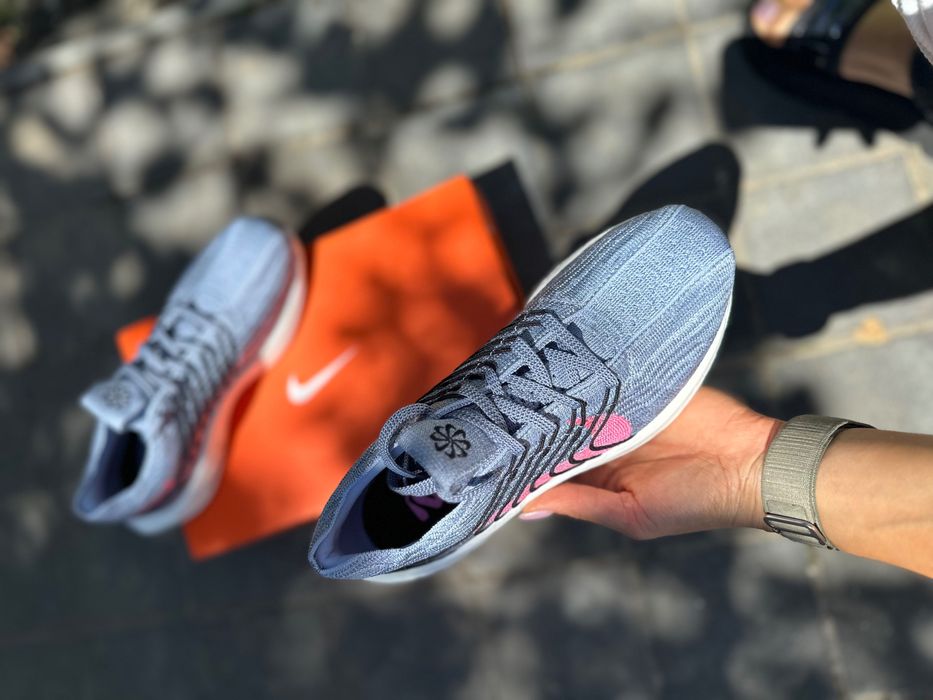 Оригінальні бігові кросівки Nike Pegasus Turbo Next Nature  DM3413 400