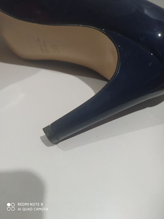 Pantofle damskie firmy Gino Rossi rozmiar 38 granatowe