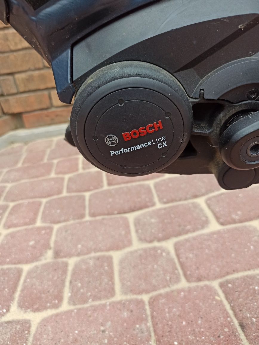 Rower elektryczny trekkingowy Focus, silnik Bosch Performance Line CX