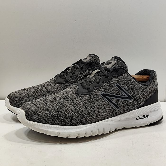 кросівки New Balance 33v1 42р/27см