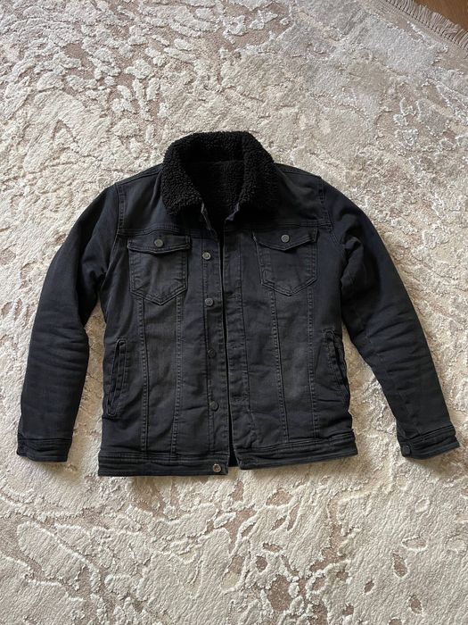 Джинсова куртка з хутром чорна