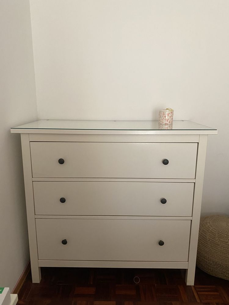 Cómoda Ikea Hemnes