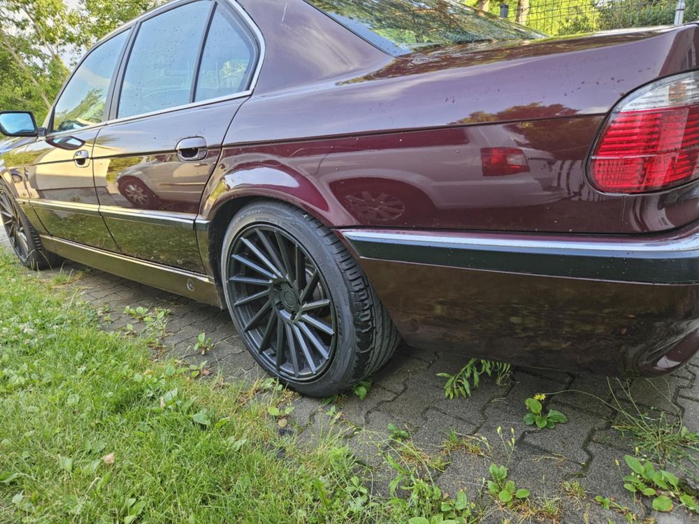 Sprzedam BMW e38 735