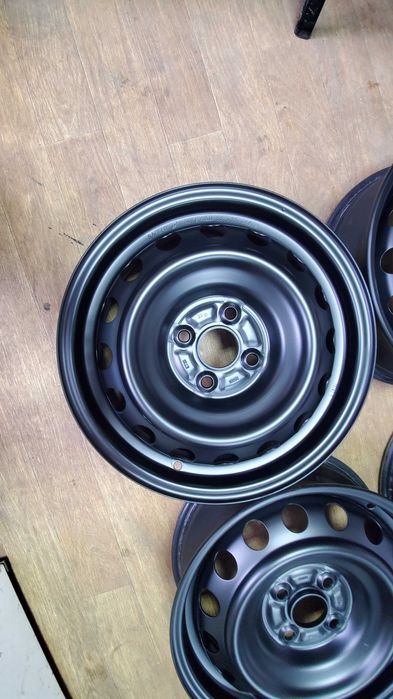 Диски 4 100 R15 Toyota Yaris, Corolla, Spade 5J, ET 39, ЦО 54,1