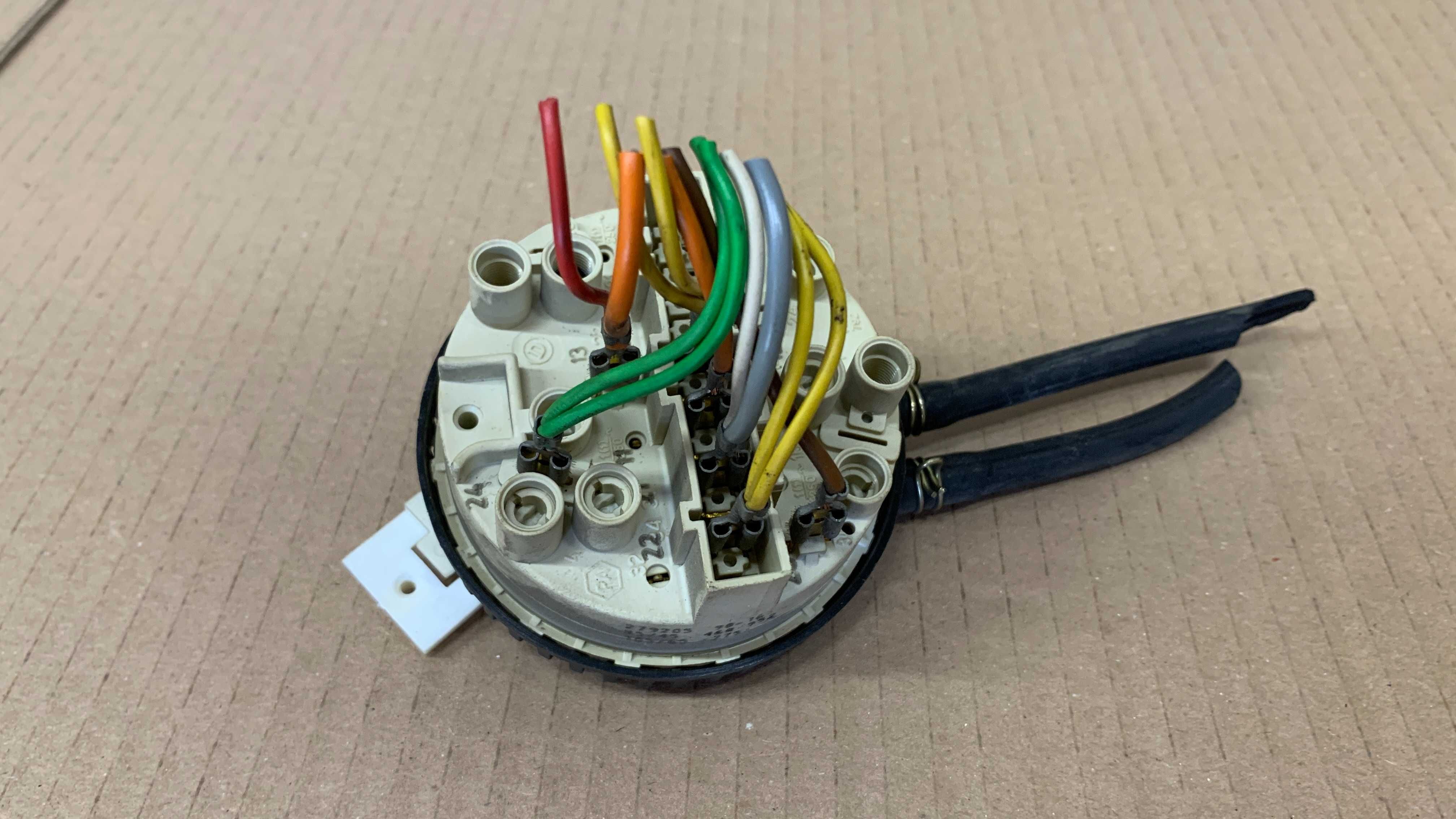 Hydrostat do pralki Bosch WFB 1604