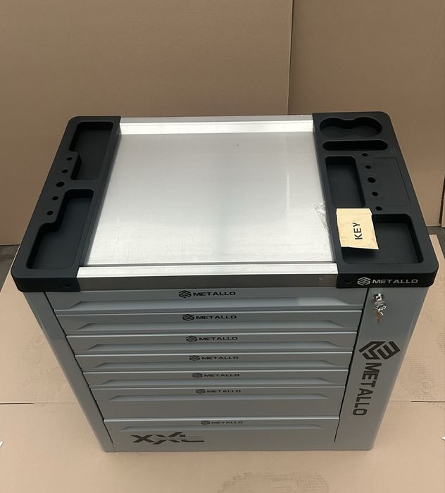 Szafka z narzedziami nowosc Dostepne  od reki