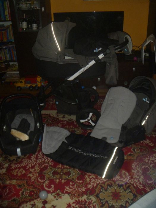 Wózek dziecięcy BABY DESIGN HUSKY + fotelik samochodowy maxi cosi