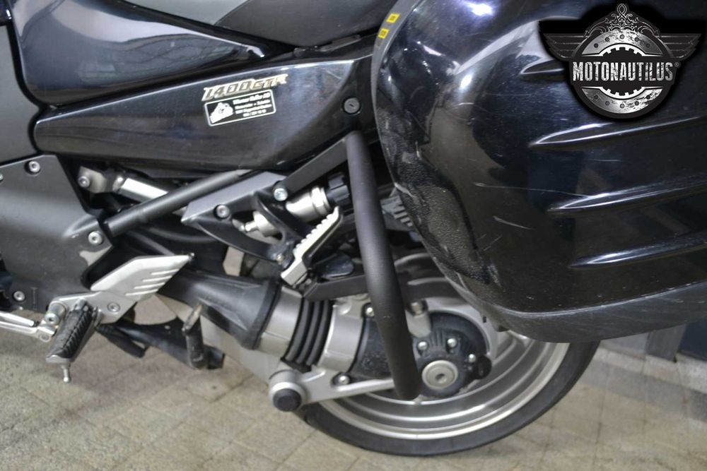 gmole przednie + tylne Kawasaki GTR 1400 roczniki 2007 - 2010