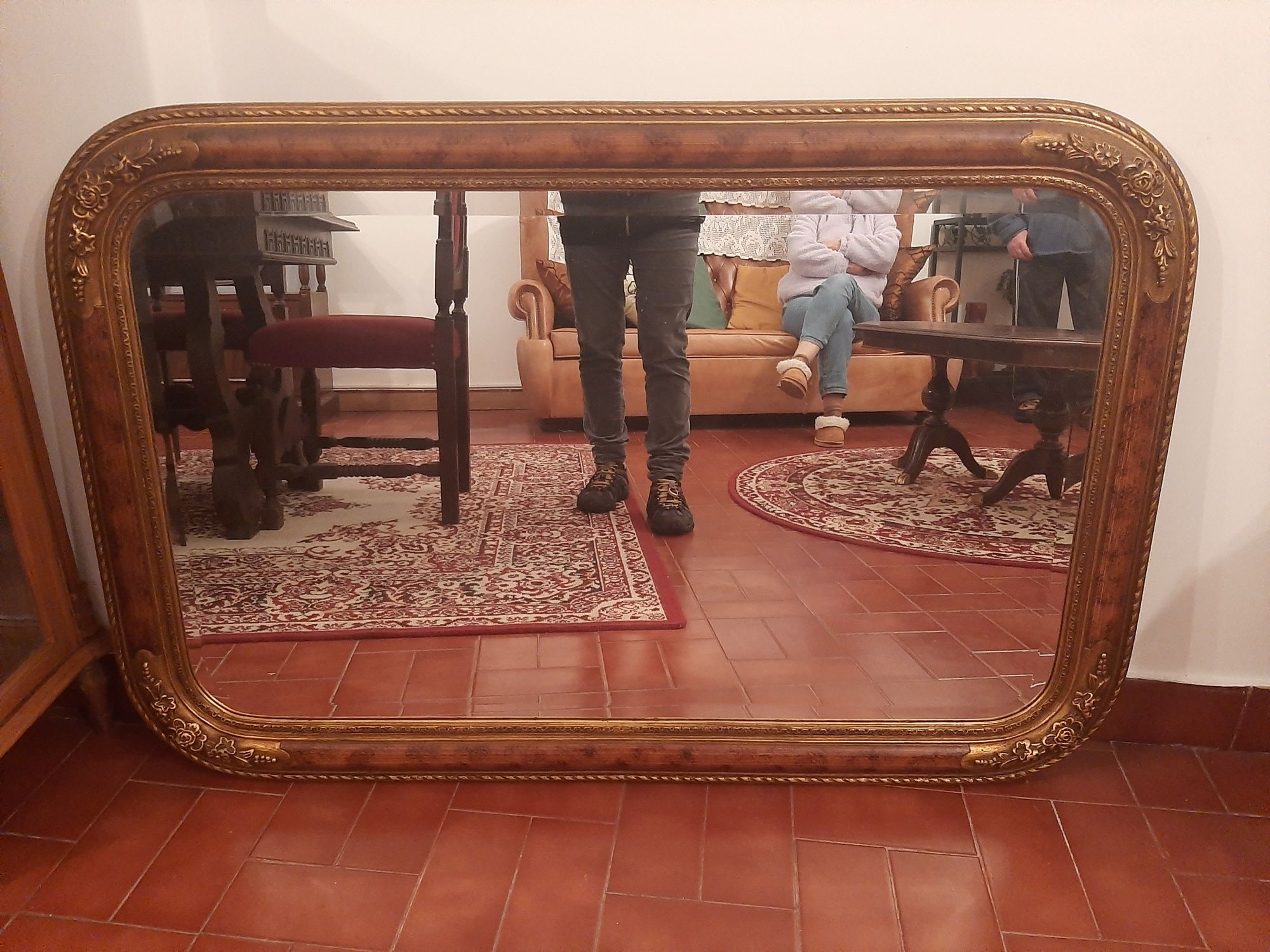 Espelho moldura madeira maciça oval vidro bicelado