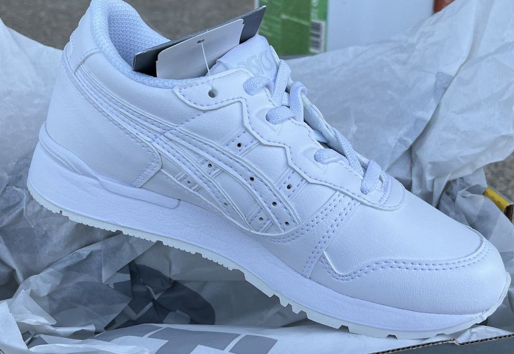 Saoatilhas Asics ainda com etiqueta nunca usadas