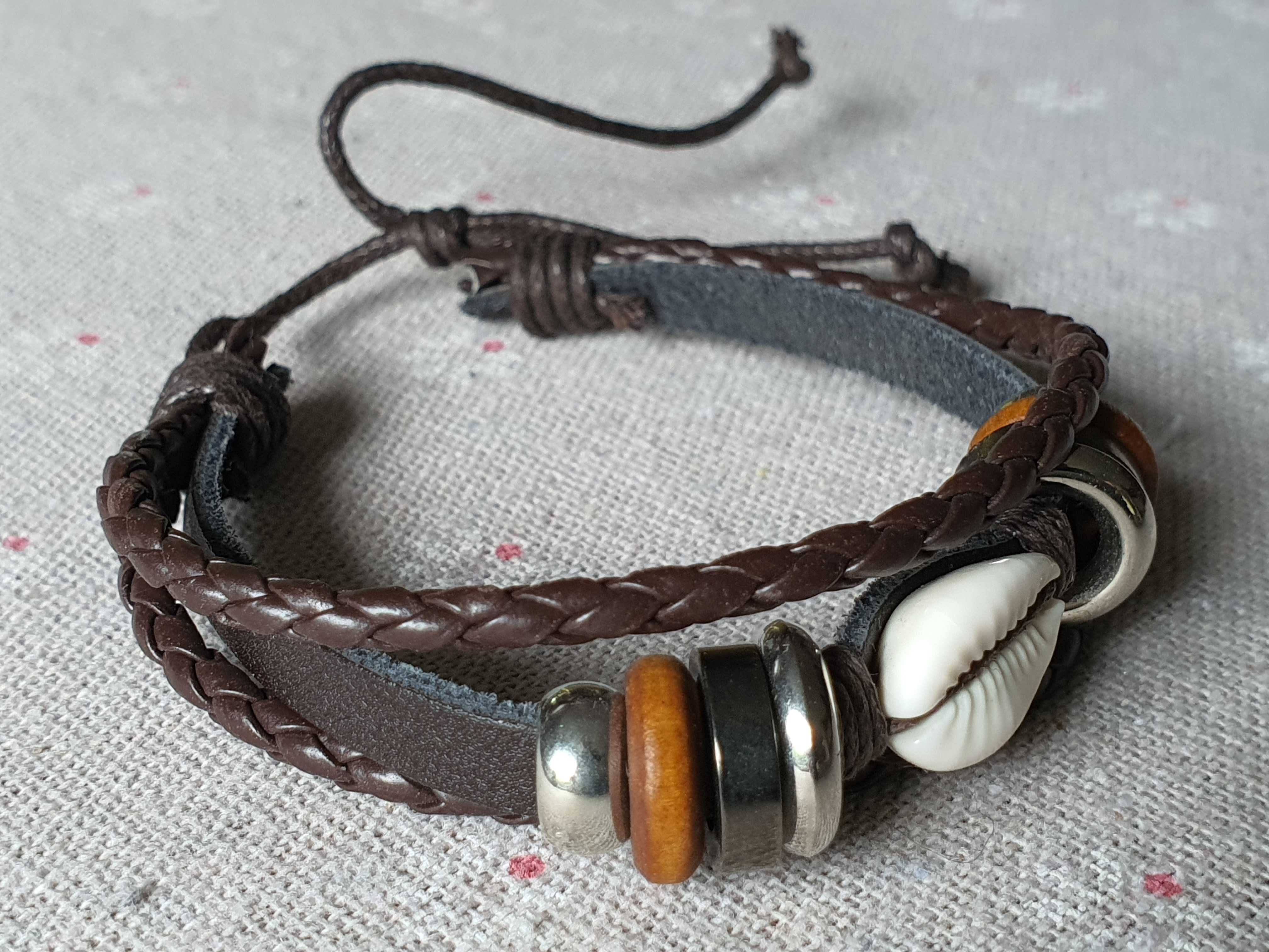 Ciekawa bransoletka handmade - rzemień muszla drewno