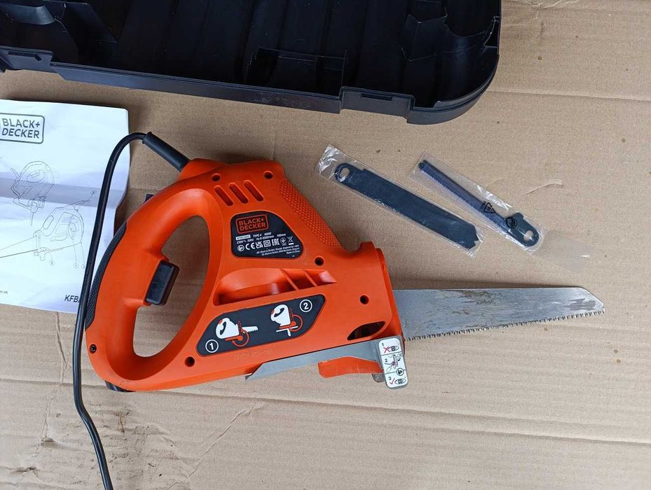 Piła elektryczna prosta szablasta SCORPION BLACK DECKER KFBES850 400W