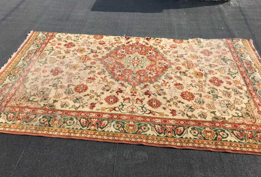 Продам килим (2шт) та килимове покриття