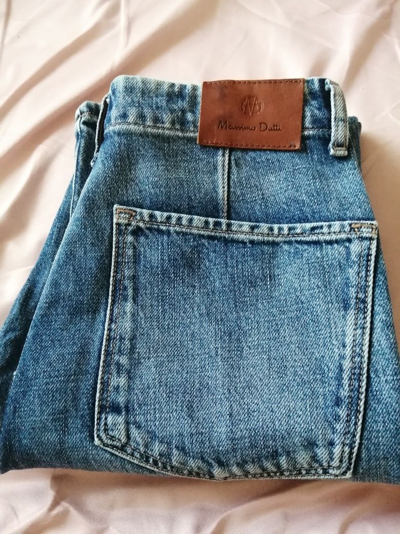 Jeansy z wysokim stanem Massimo Dutti