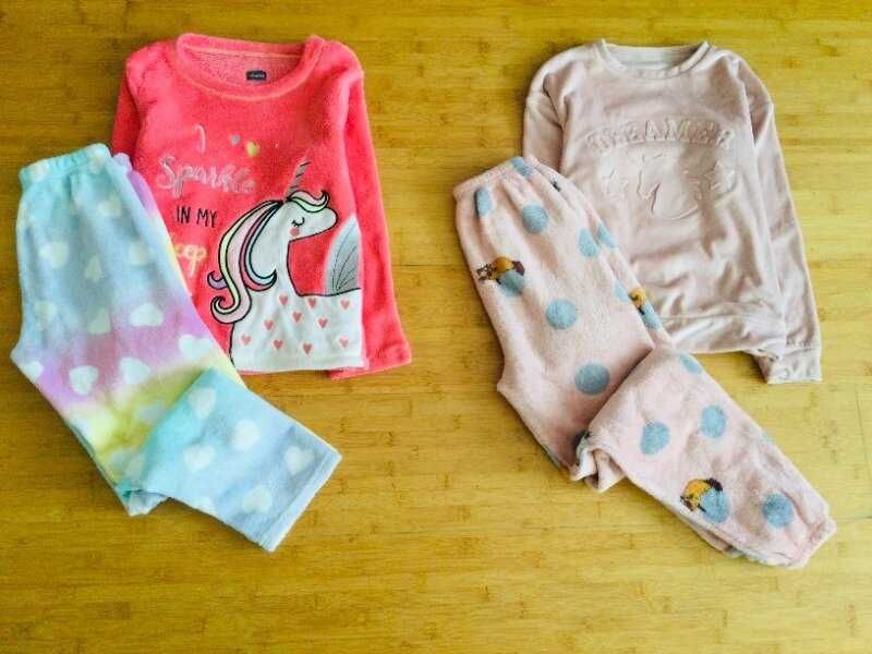 9-10 р., Primark флісова піжама з Однорогом. тепла, м"якенька.