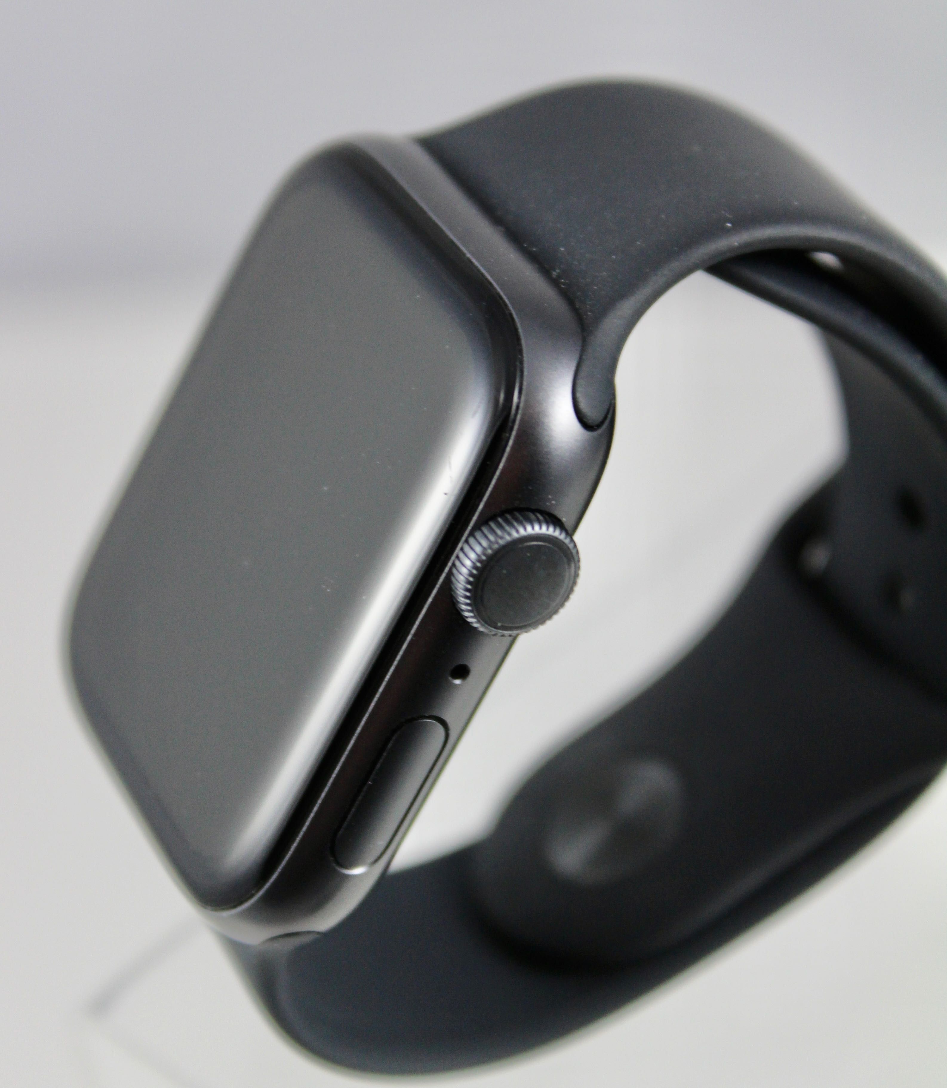 iGadżet | Apple Watch Series 5 44mm bateria 96% 2 paski smartwatch