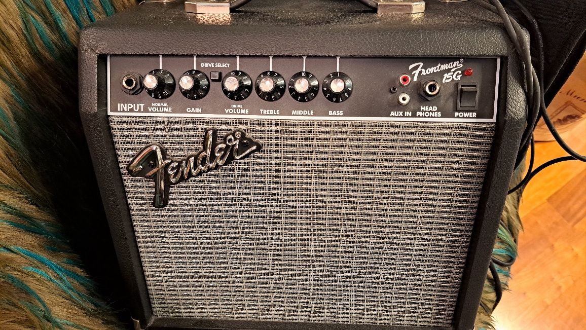 Amplificador guitarra Fender Frontman 5G e auscultadores audio tecnica
