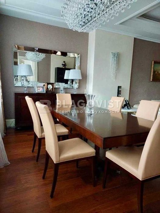 Грушевського 9-а Ціна 1 800 000 $