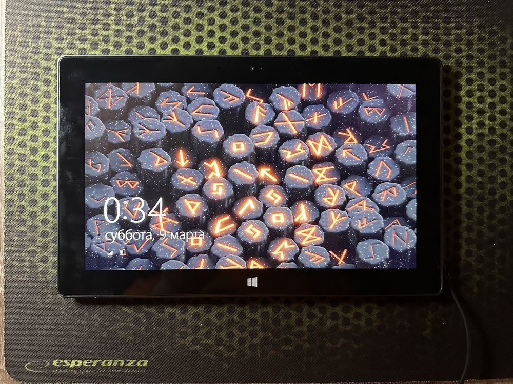 Планшет Microsoft Surface Windows RT 32