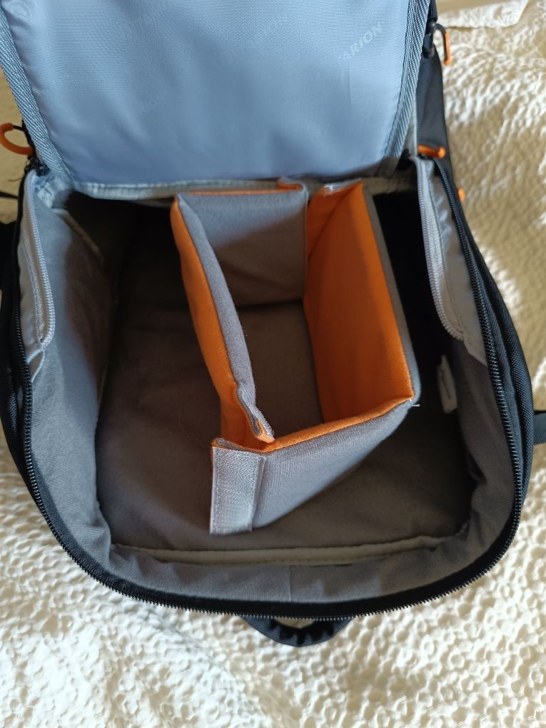 Mochila para máquina fotográfica e acessórios