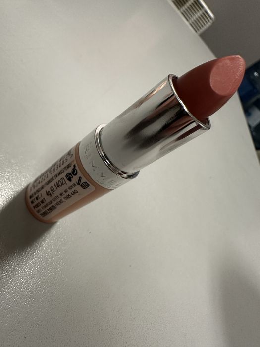 Rimmel pomadka nowa