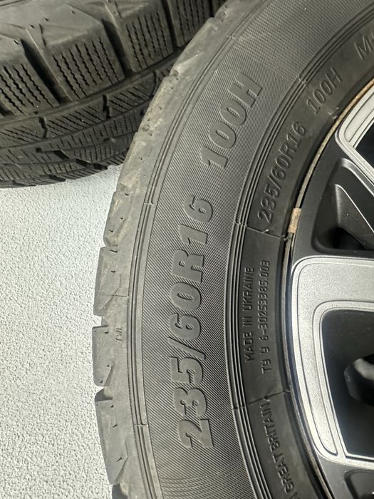Продам зимову резину на металевих дисках