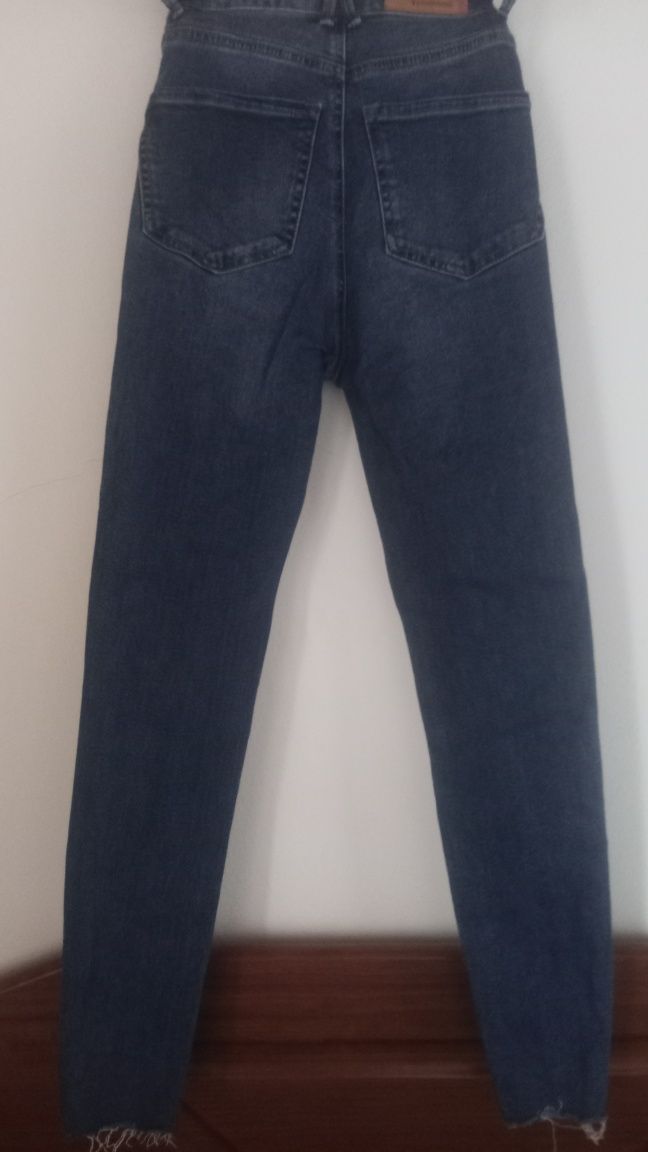 Jeans Calça super high waist skinny Stradivarius