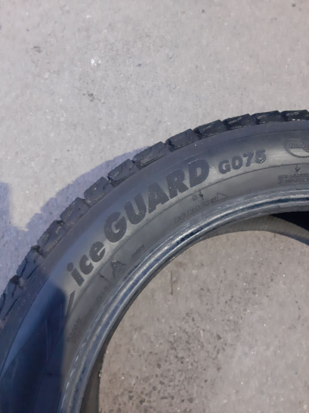 Yokohama Ice Guard G075 225/55 R19 99Q