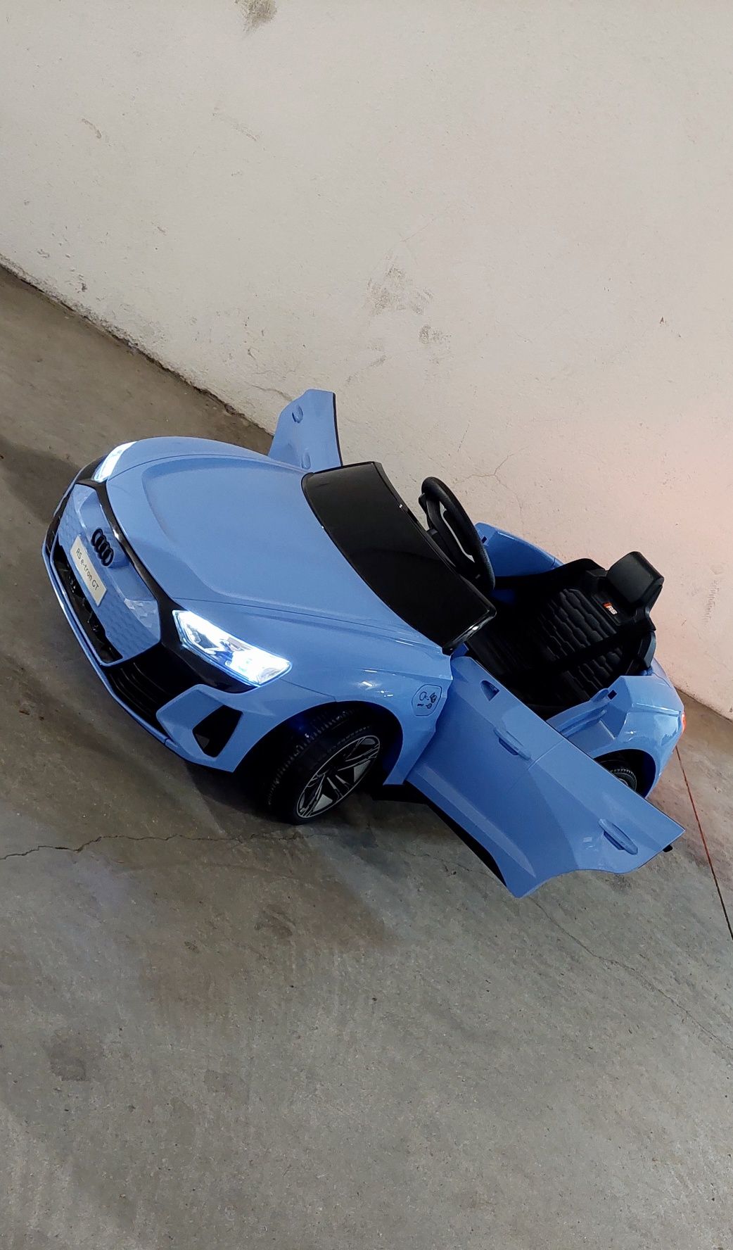 Carrinho de passeio  audi