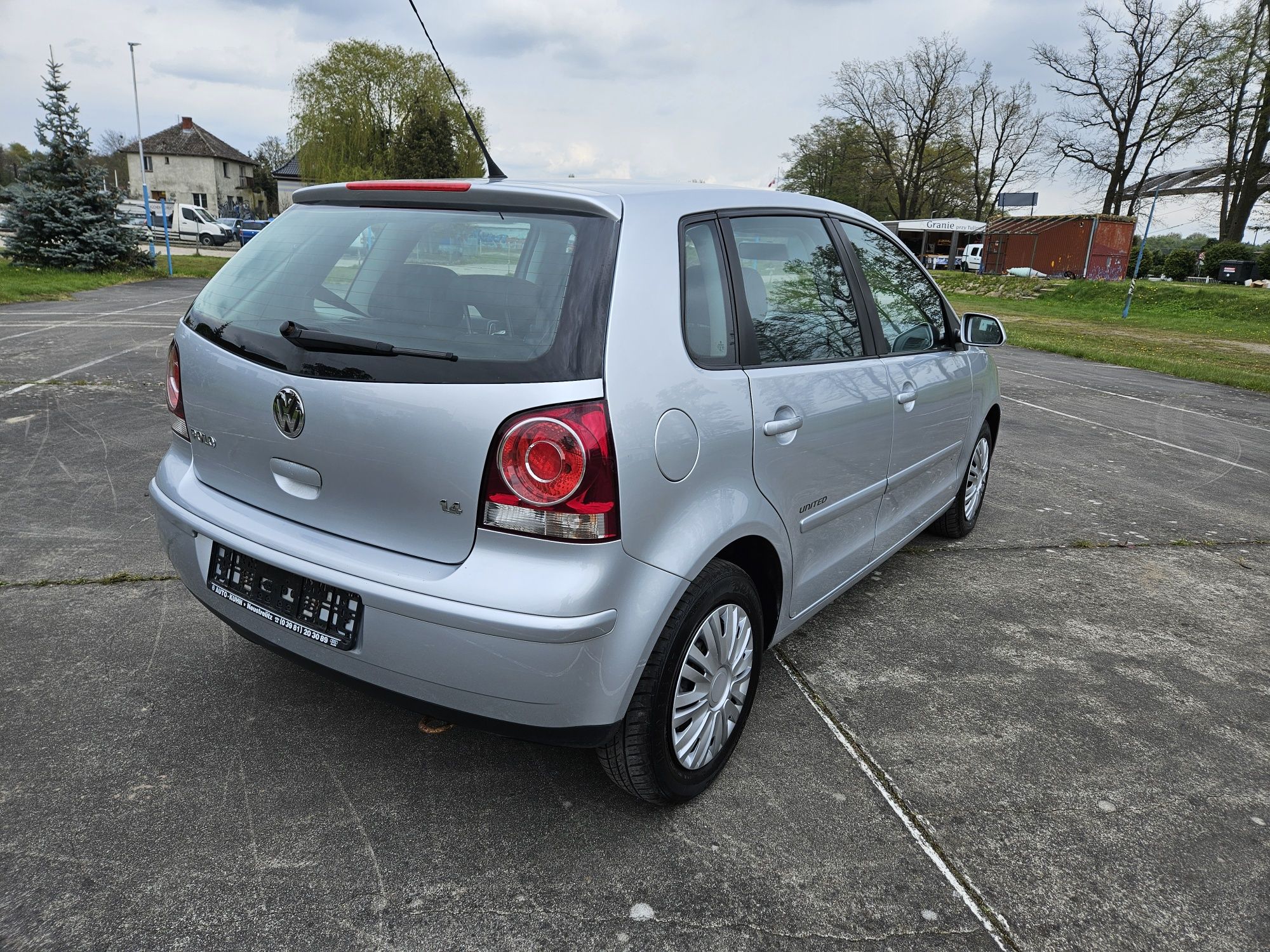 Vw polo sprowadzony bardzo ladny, niski przebieg klima