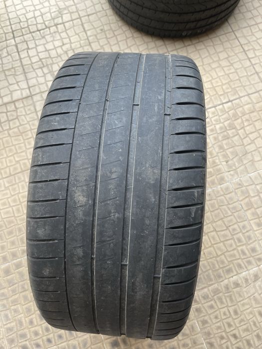 285/35 r20 pilot sport 4s