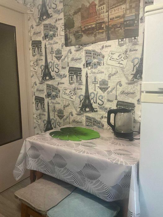 1 кімнатна квартира  м. Деміївська , пр-кт Науки ,11  без комісії