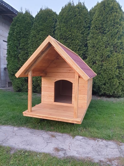 Buda dla psa z zadaszonym tarasem - malowana - ocieplona