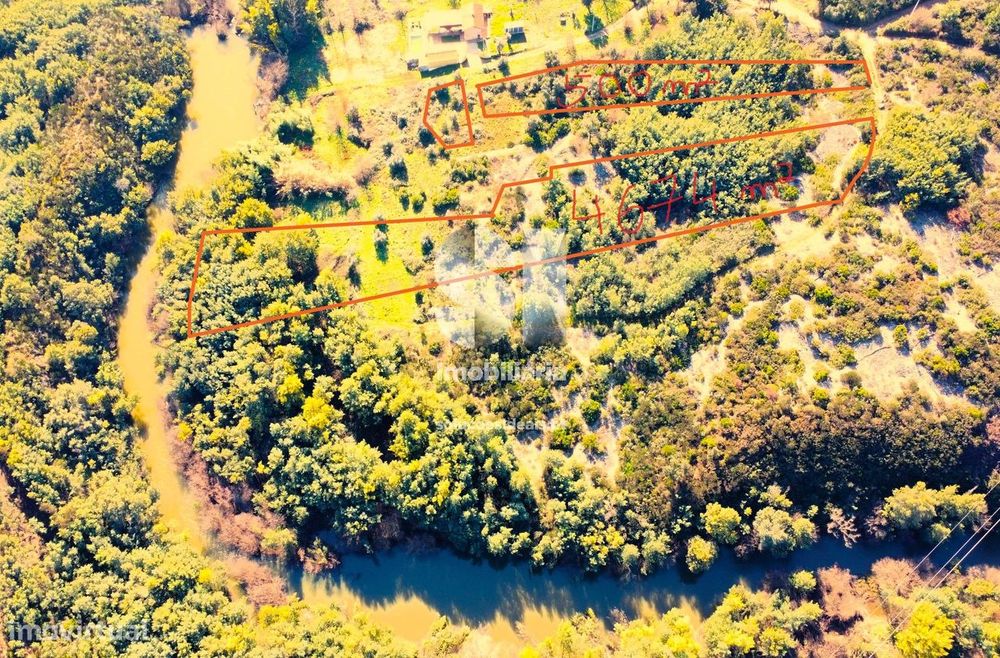 Terrenos junto ao Rio Alva