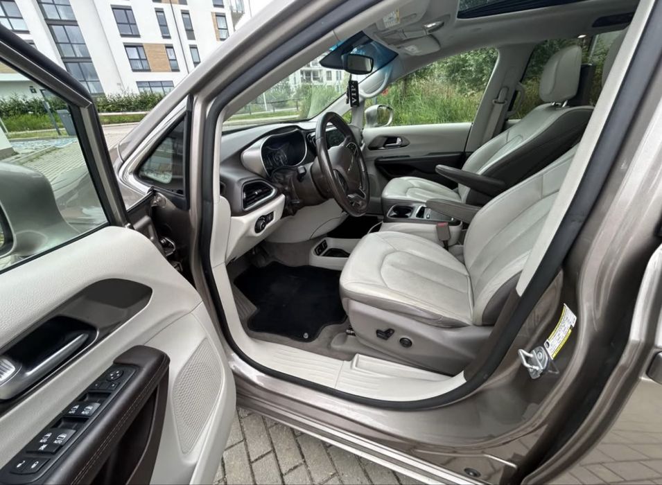 Chrysler Pacifica Turing L Plus